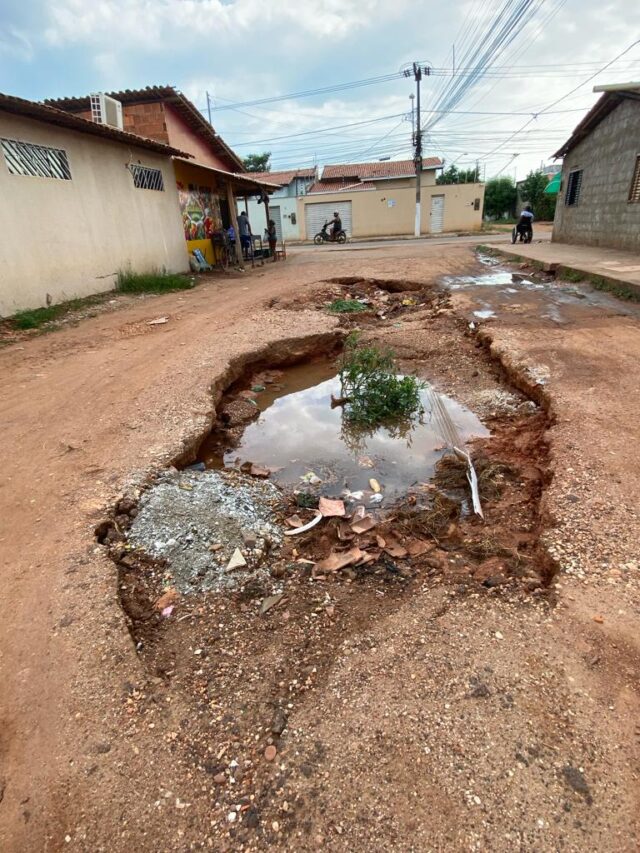 Situação crítica de rua no bairro Vilinha, em Imperatriz